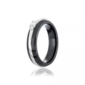 Серебряное кольцо с фианитами и черной керамикой (К2ФК/1002)