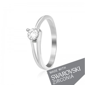 Серебряное кольцо с цирконием SWAROVSKI ZIRCONIA (К2С/037)