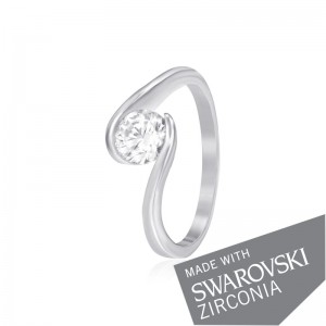 Серебряное кольцо с цирконием SWAROVSKI ZIRCONIA (К2С/702)