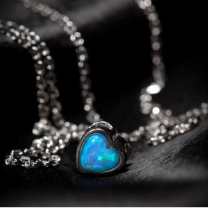 Серебряная подвеска "Сердце" с голубым опалом (ПК2ОпГ/1185)