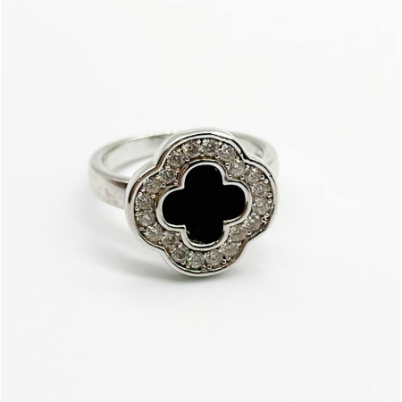 Серебряное кольцо в стиле 'Van Cleef & Arpels' со вставкой фианит/оникс