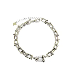 Срібний браслет зі вставками з білого фіаніту
