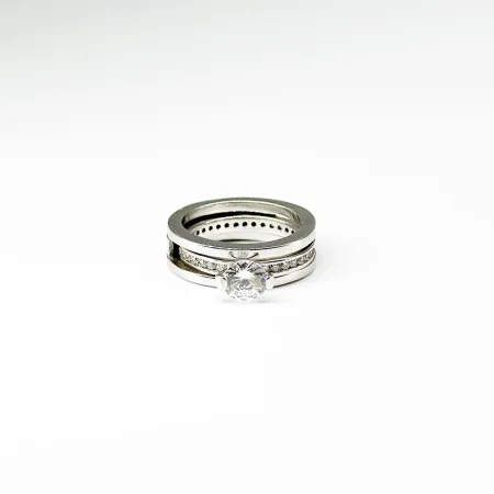 Серебряное кольцо с фианитами