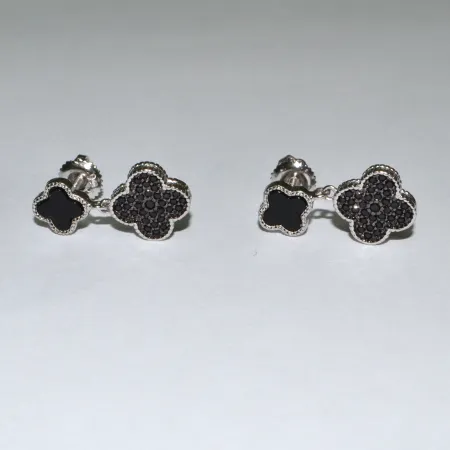 Срібні сережки в стилі 'Van Cleef & Arpels' зі вставкою фіаніт/онікс